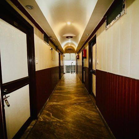 Sattva Cafe And Motel Rishikesh Ngoại thất bức ảnh