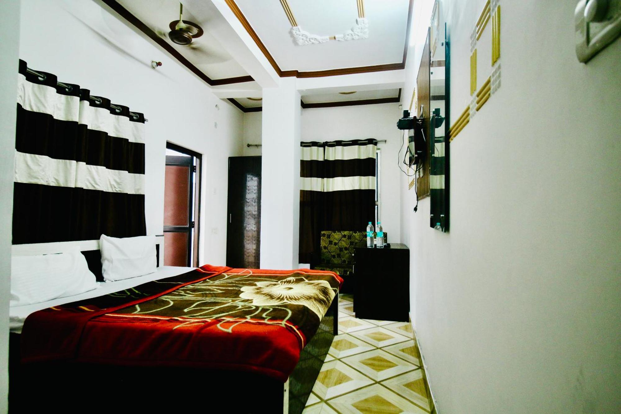 Sattva Cafe And Motel Rishikesh Ngoại thất bức ảnh